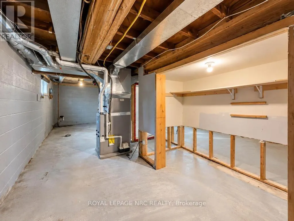 369 LINCOLN STREET