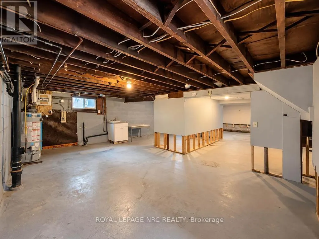 369 LINCOLN STREET