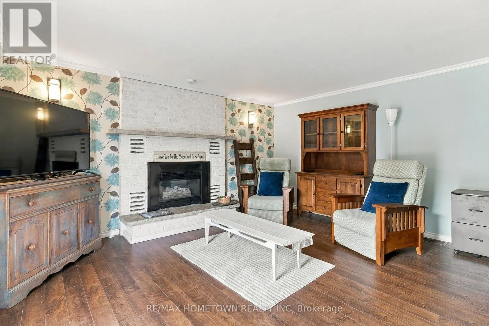 229 COLONEL DOUGLAS CRESCENT
