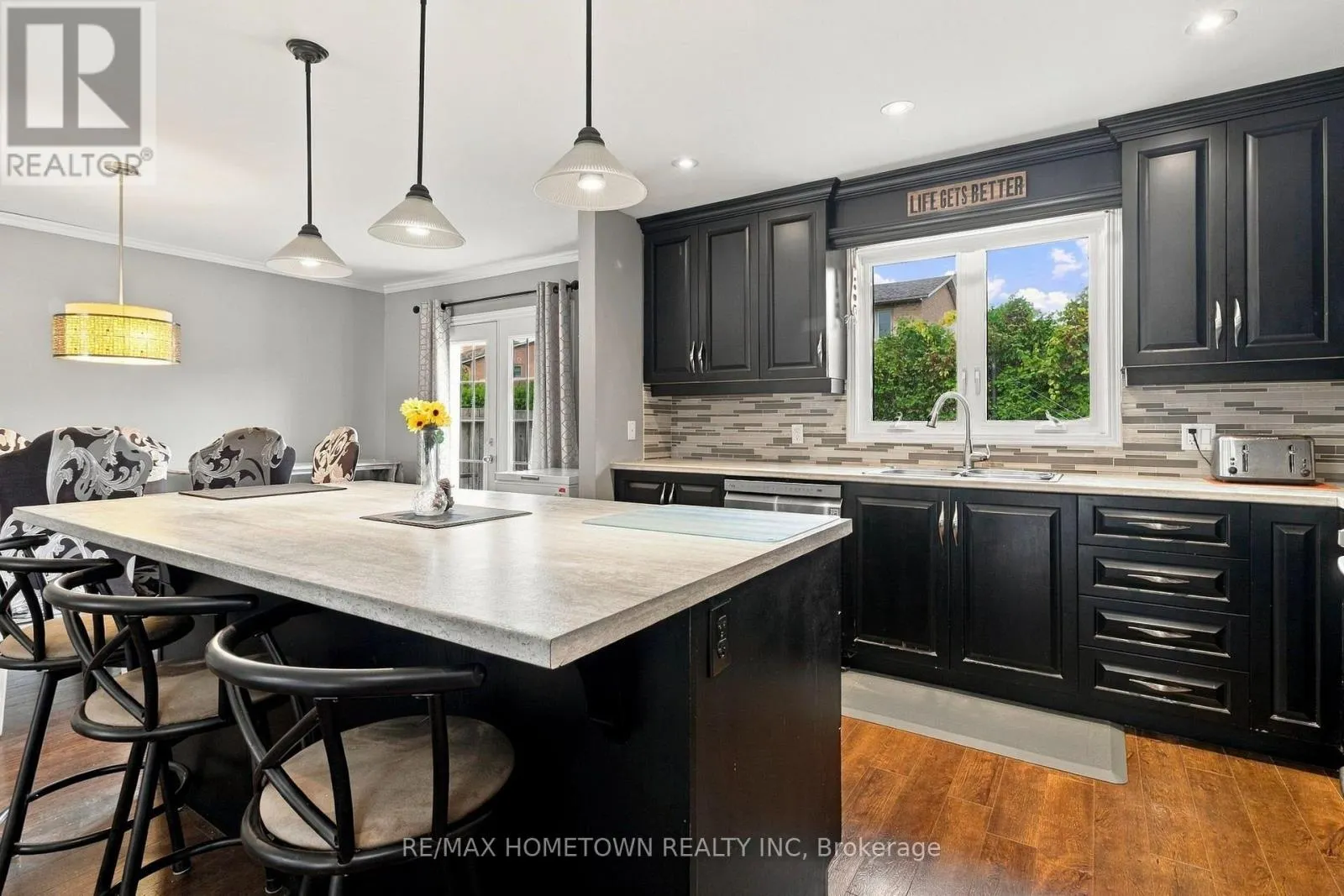 229 COLONEL DOUGLAS CRESCENT