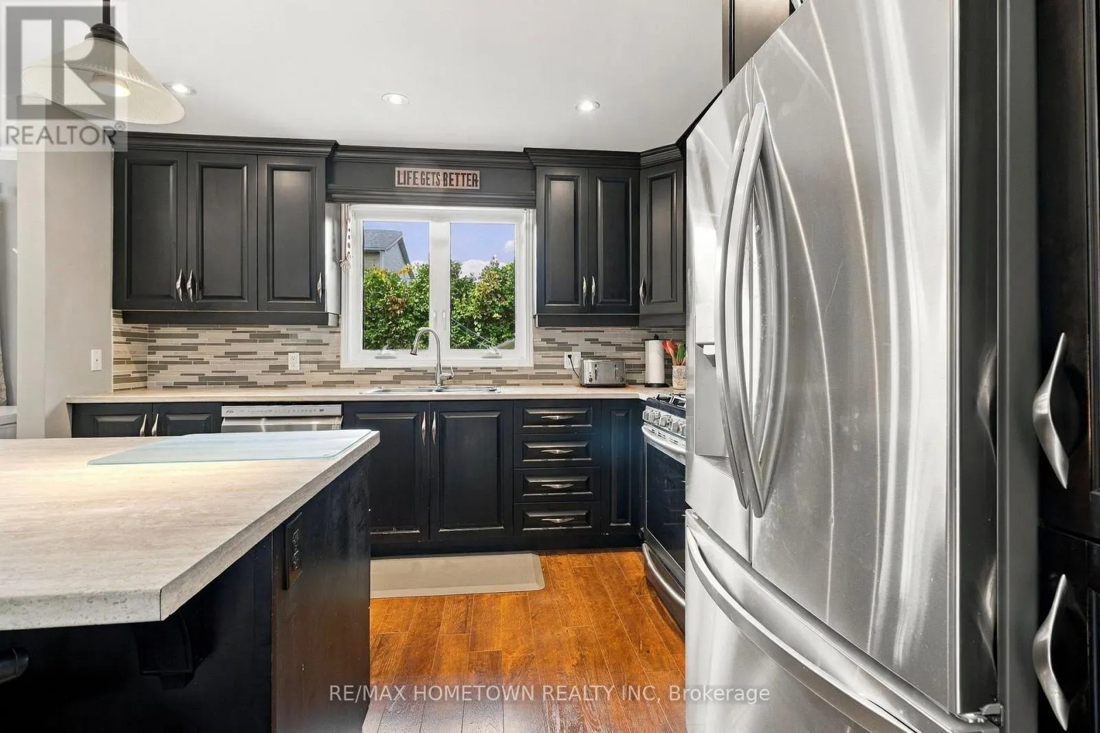 229 COLONEL DOUGLAS CRESCENT