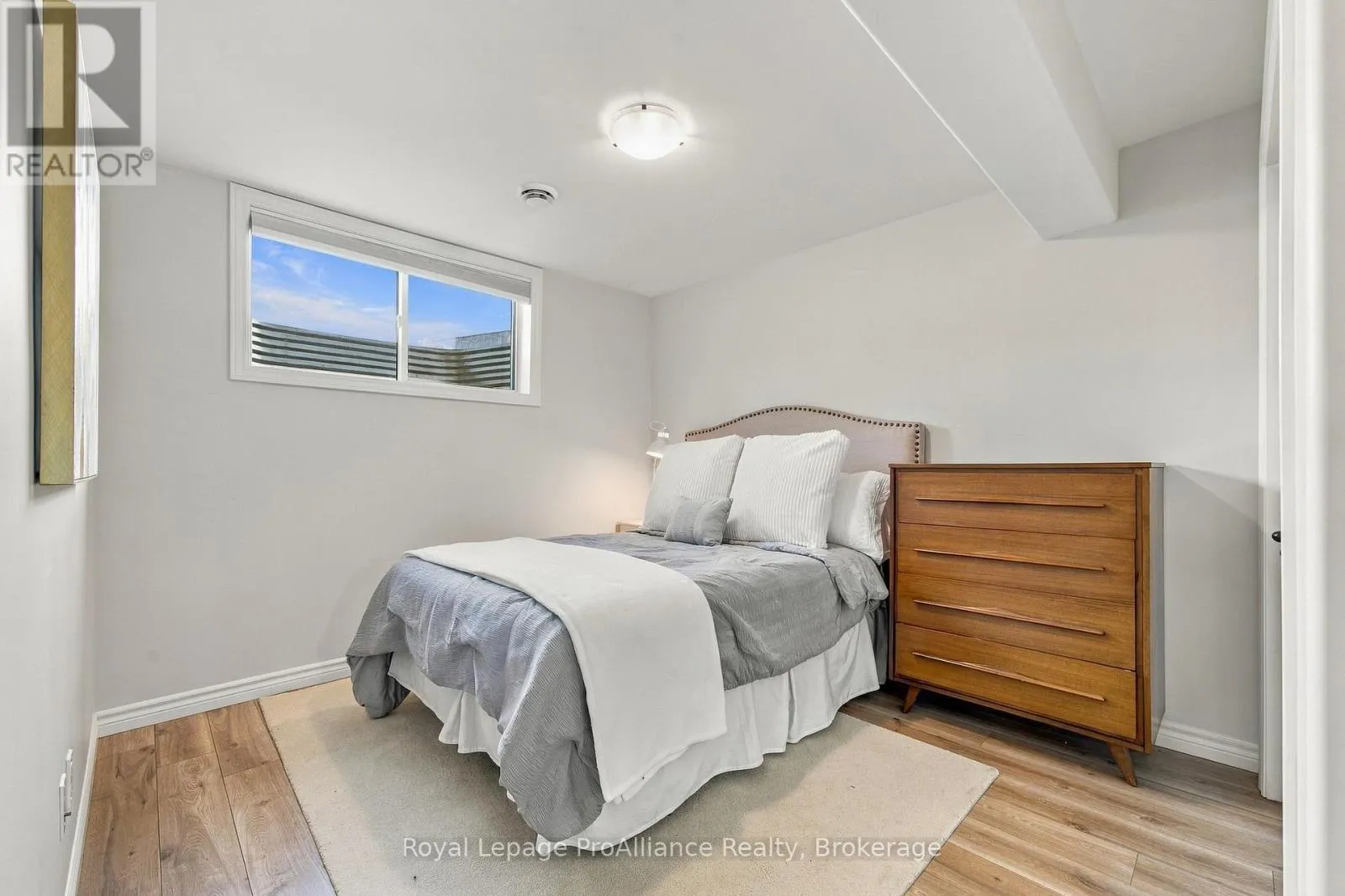 18 COVINGTON CRESCENT
