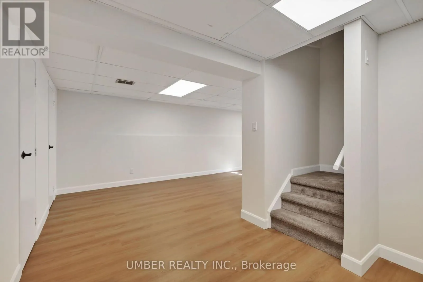 120 HAWK CRESCENT