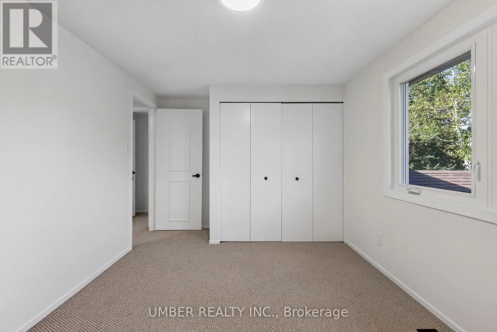 120 HAWK CRESCENT