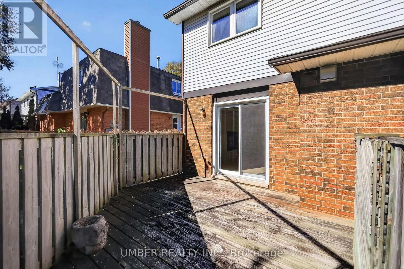 120 HAWK CRESCENT