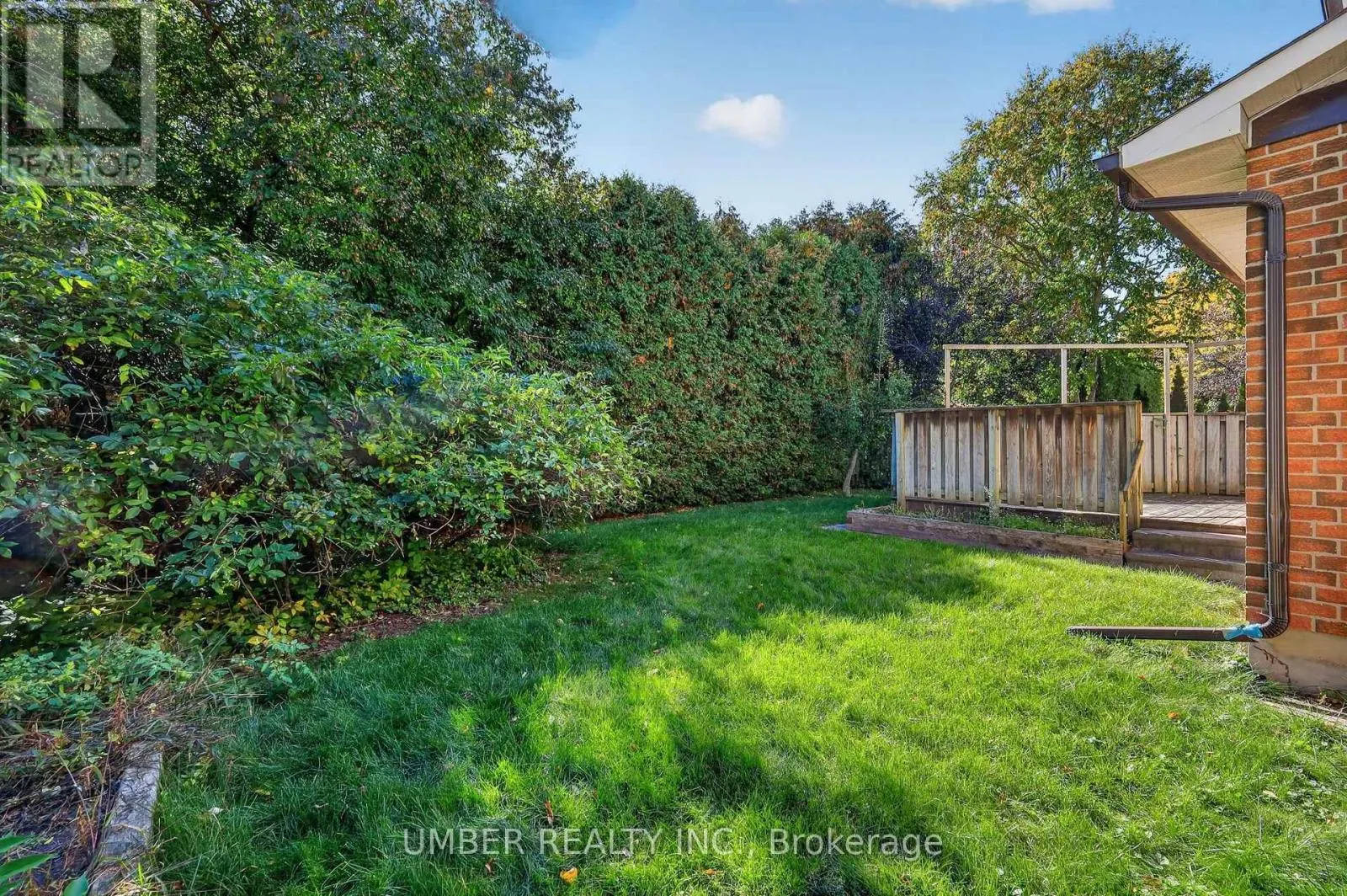 120 HAWK CRESCENT