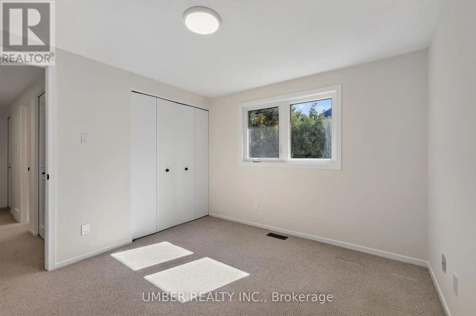 120 HAWK CRESCENT