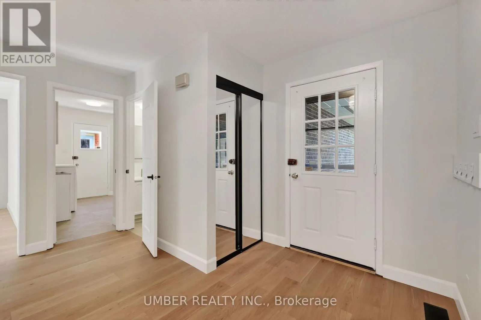 120 HAWK CRESCENT