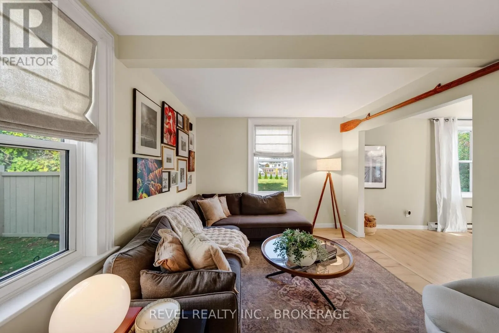 637 COLLINS BAY ROAD