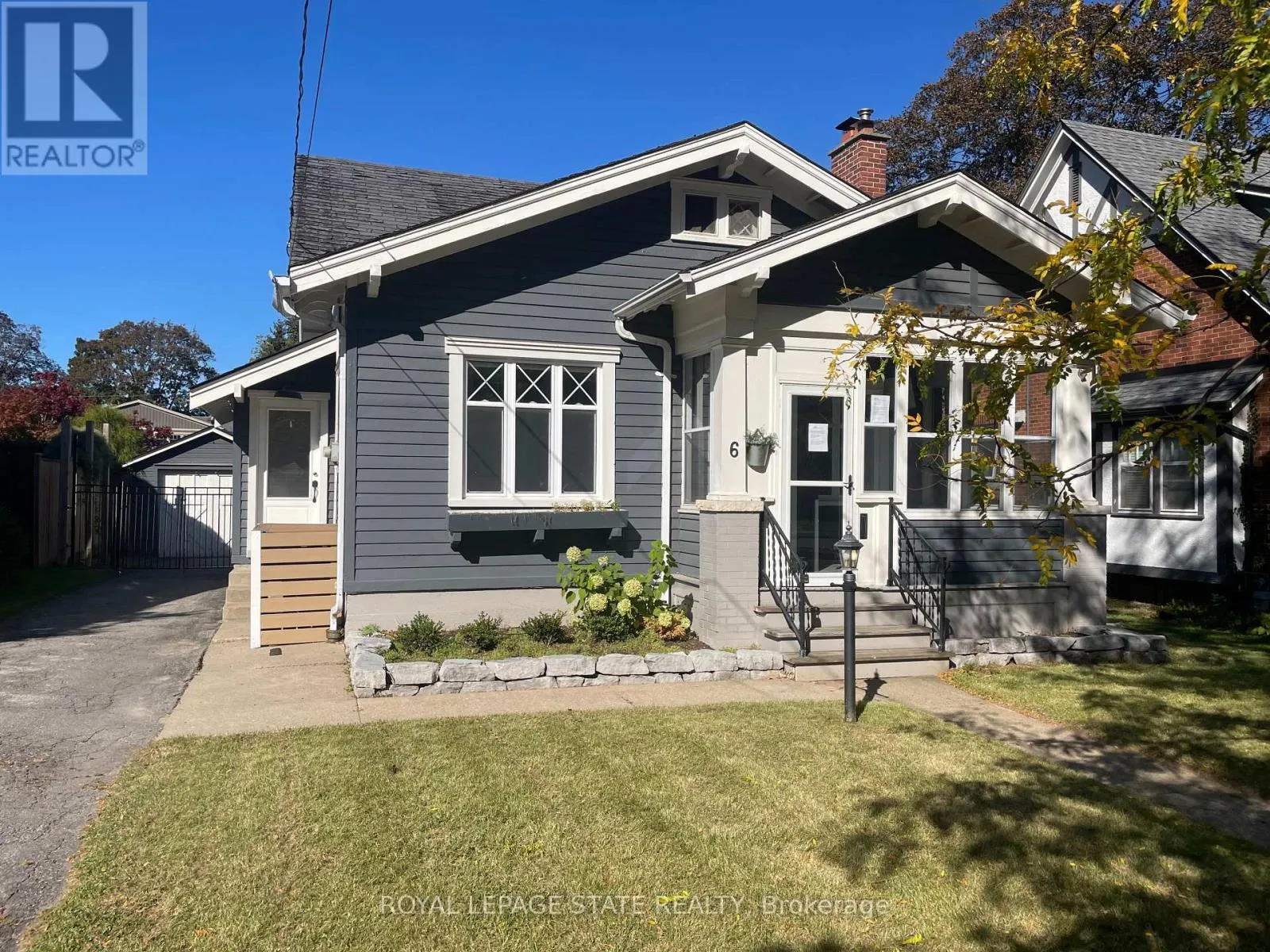 6 NELLES BOULEVARD