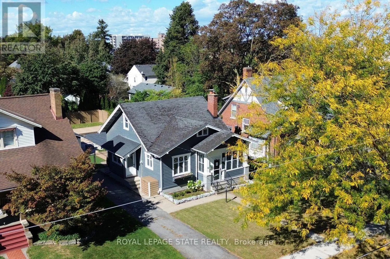 6 NELLES BOULEVARD