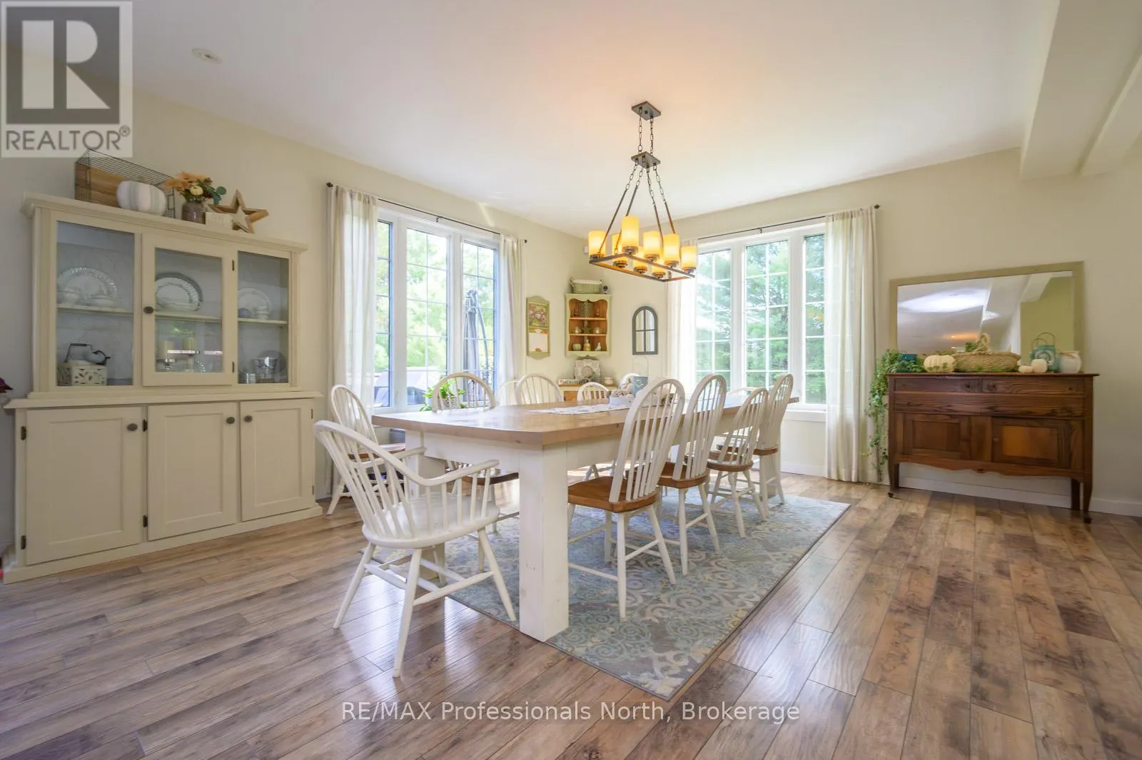 427 SKYHILLS ROAD