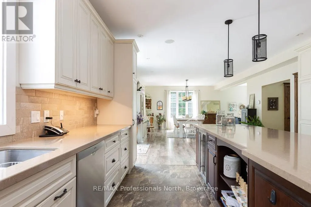 427 SKYHILLS ROAD