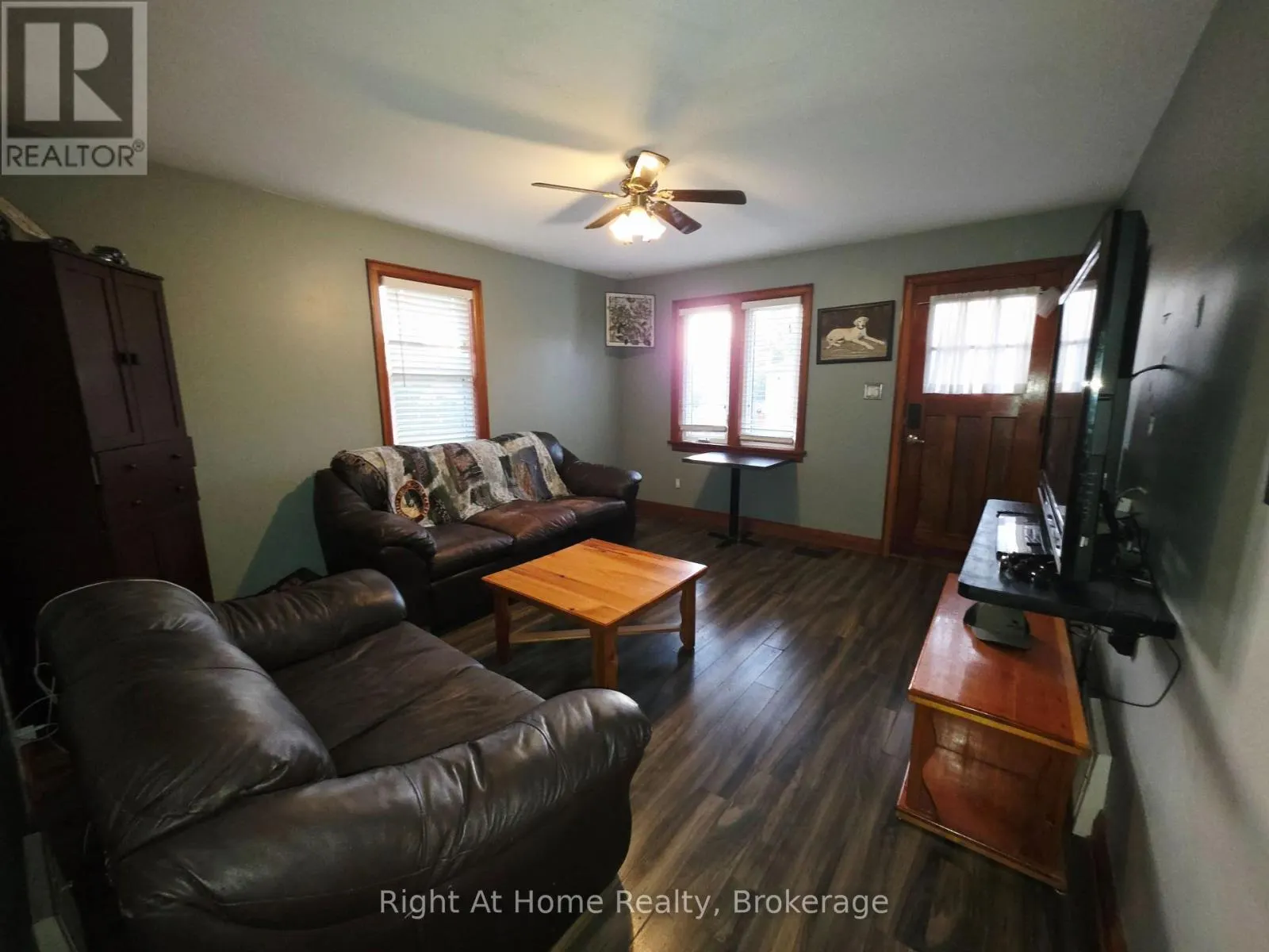 195 EMPRESS AVENUE S