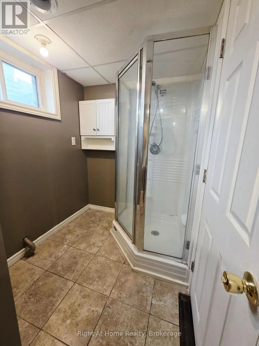 195 EMPRESS AVENUE S