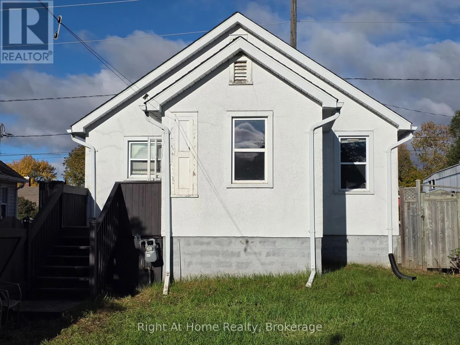 195 EMPRESS AVENUE S
