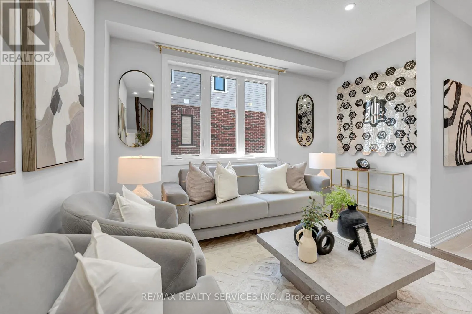 13 STEADMAN STREET