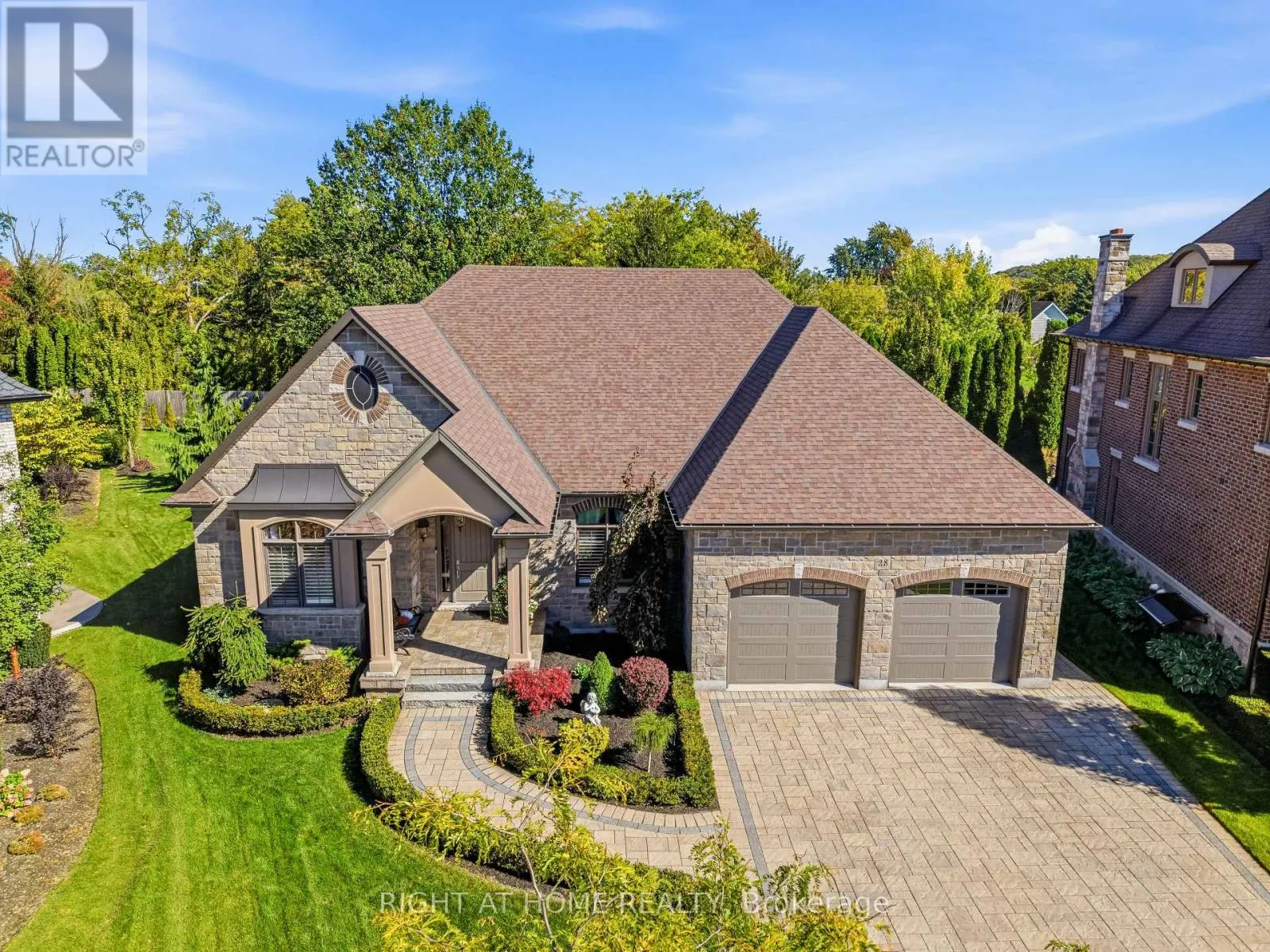 28 SANDALWOOD CRESCENT