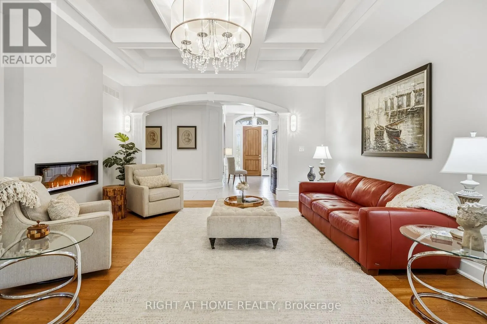28 SANDALWOOD CRESCENT