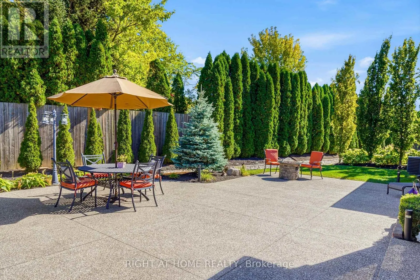 28 SANDALWOOD CRESCENT