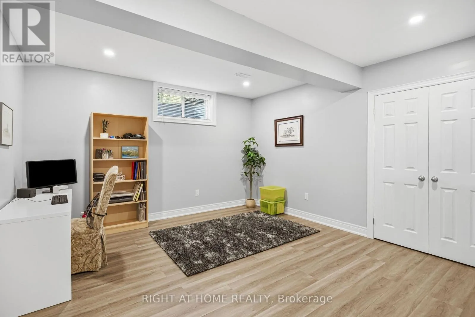 28 SANDALWOOD CRESCENT