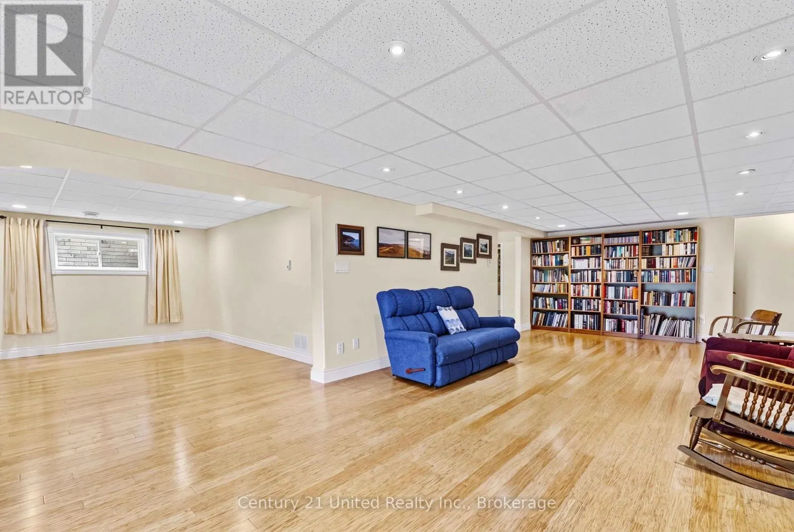 380 BIANCO CRESCENT