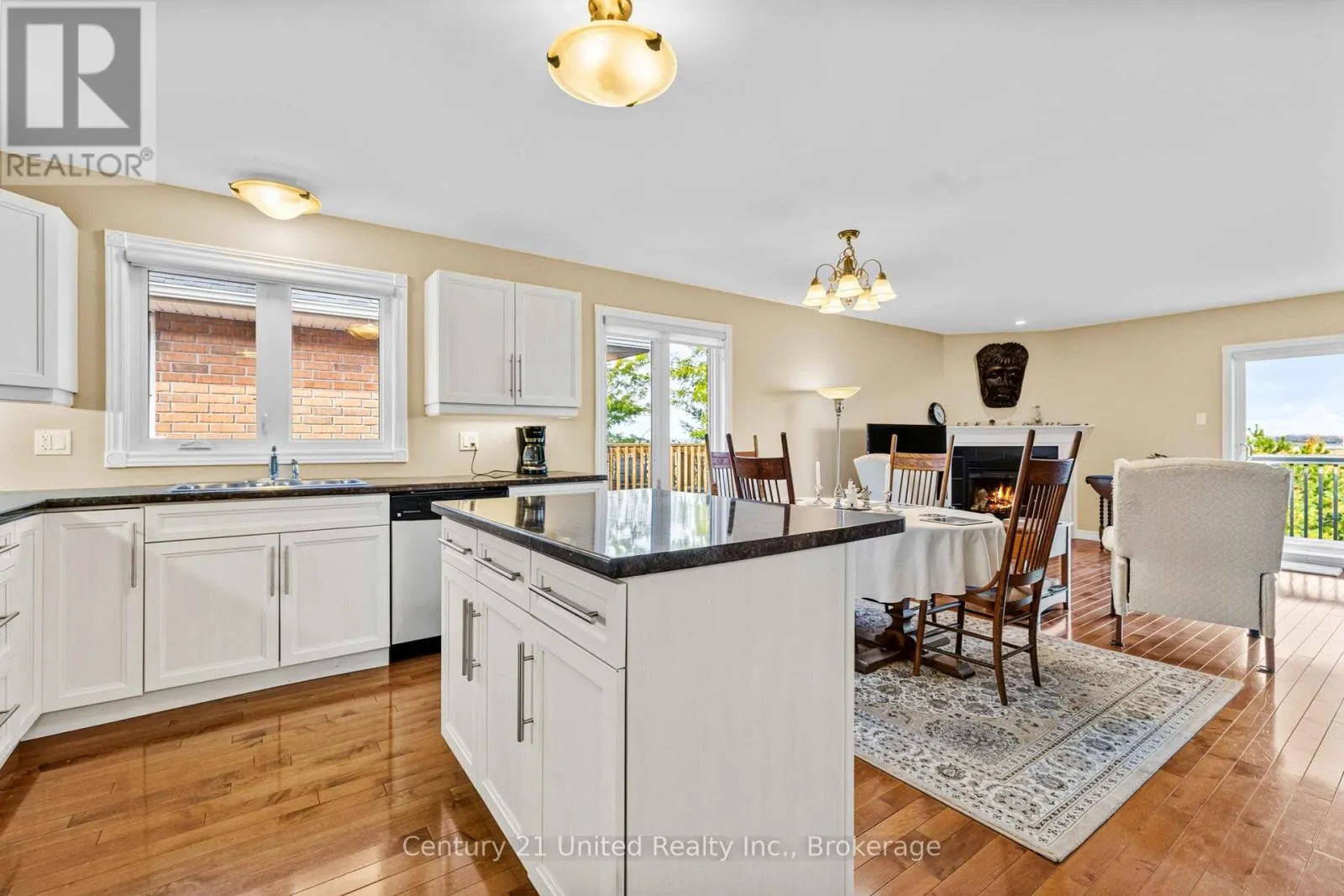 380 BIANCO CRESCENT