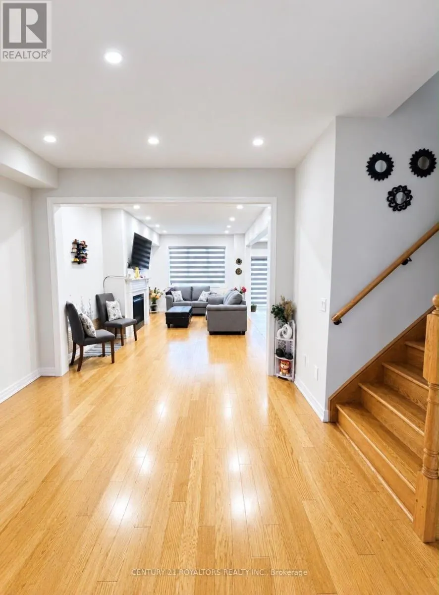 165 HUNTINGFORD TRAIL