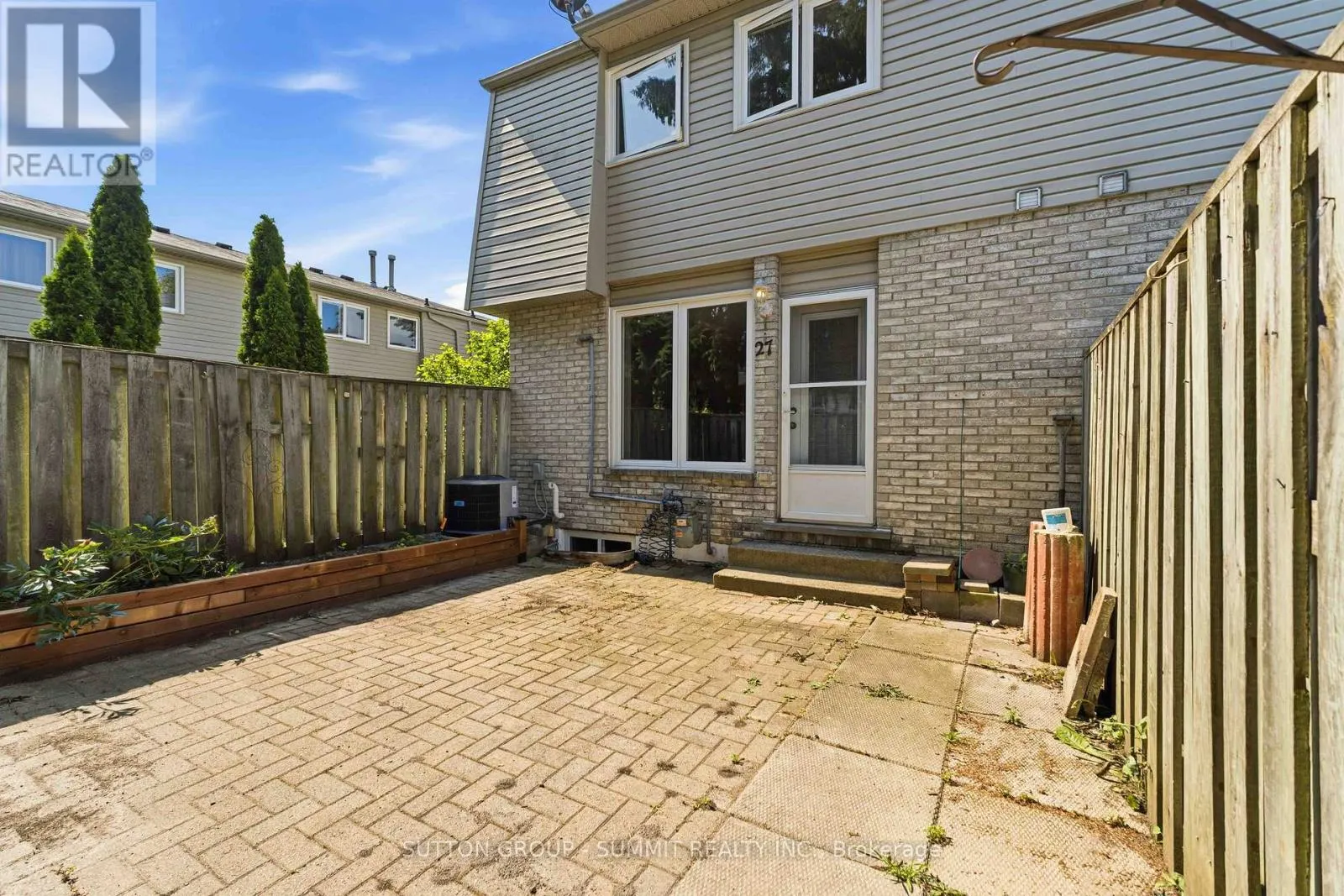 27 - 1396 UPPER OTTAWA STREET