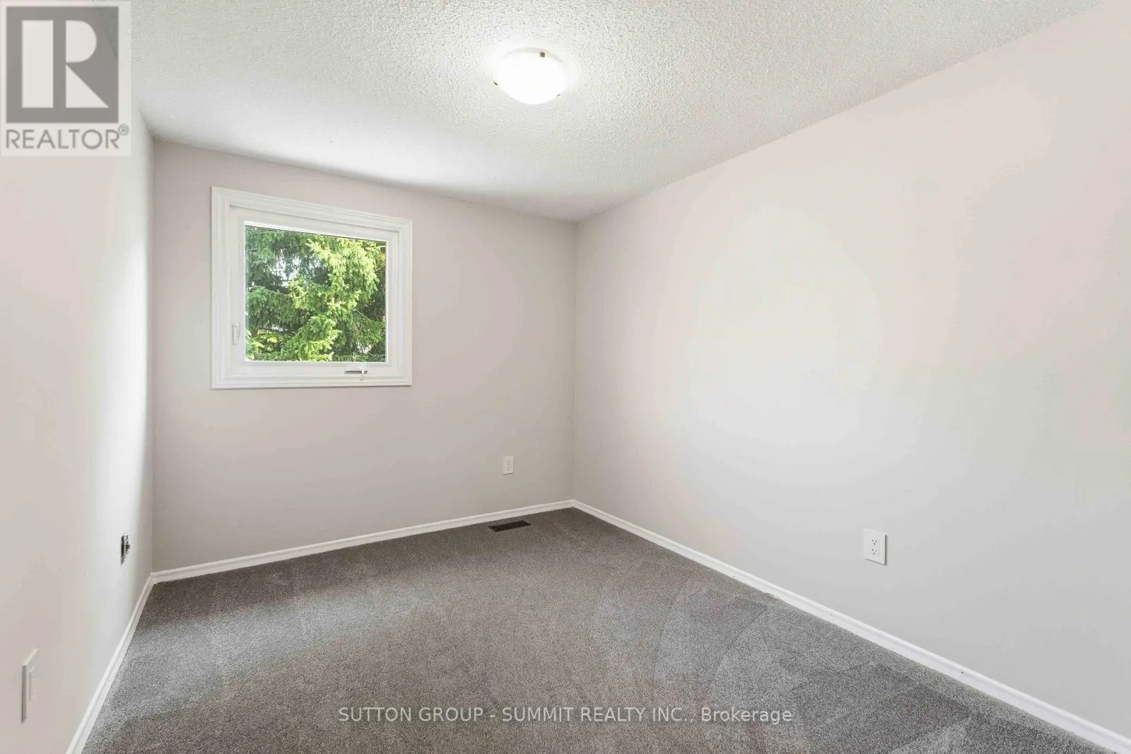 27 - 1396 UPPER OTTAWA STREET