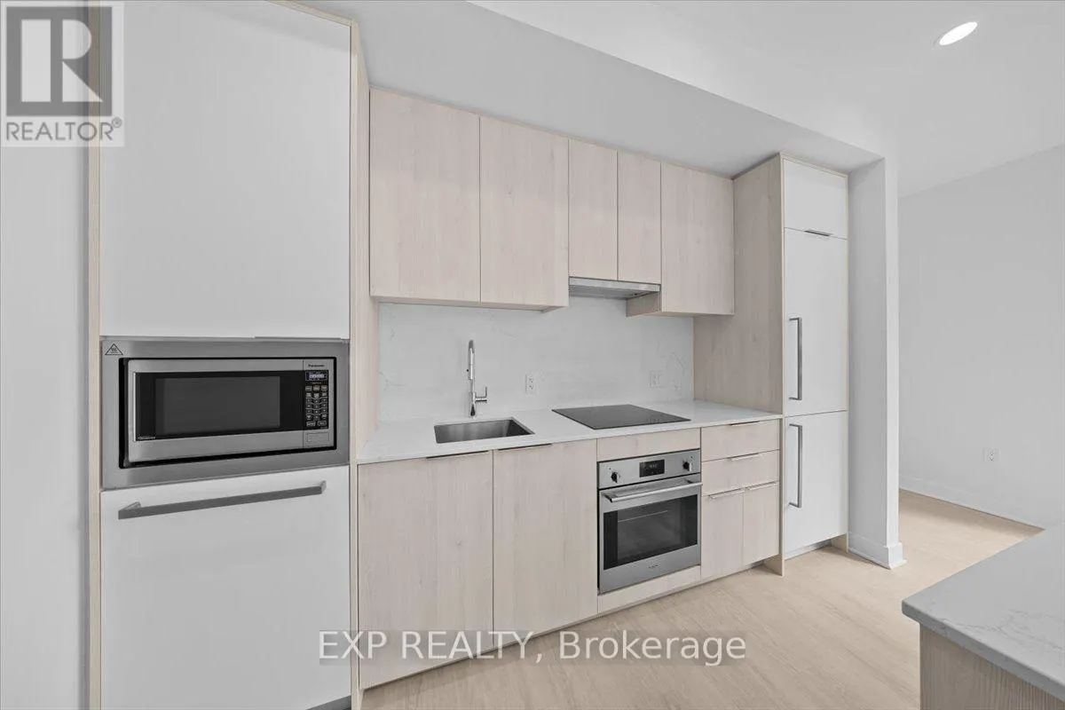 #304 - 74 NICHOLAS STREET