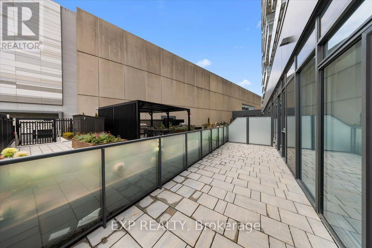 #304 - 74 NICHOLAS STREET