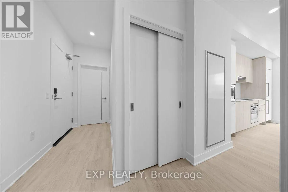 #304 - 74 NICHOLAS STREET