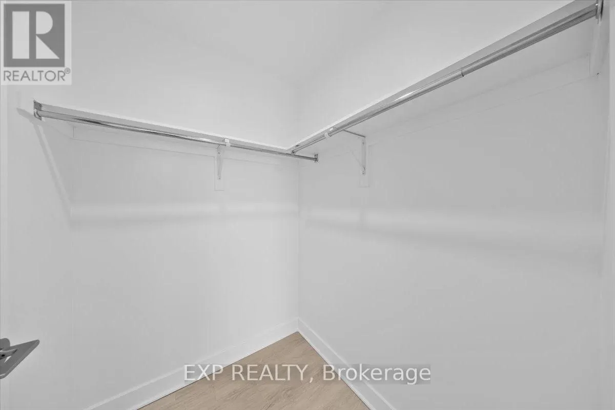 #304 - 74 NICHOLAS STREET