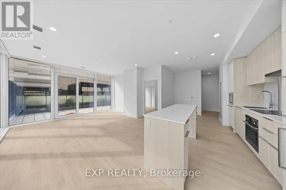 #304 - 74 NICHOLAS STREET