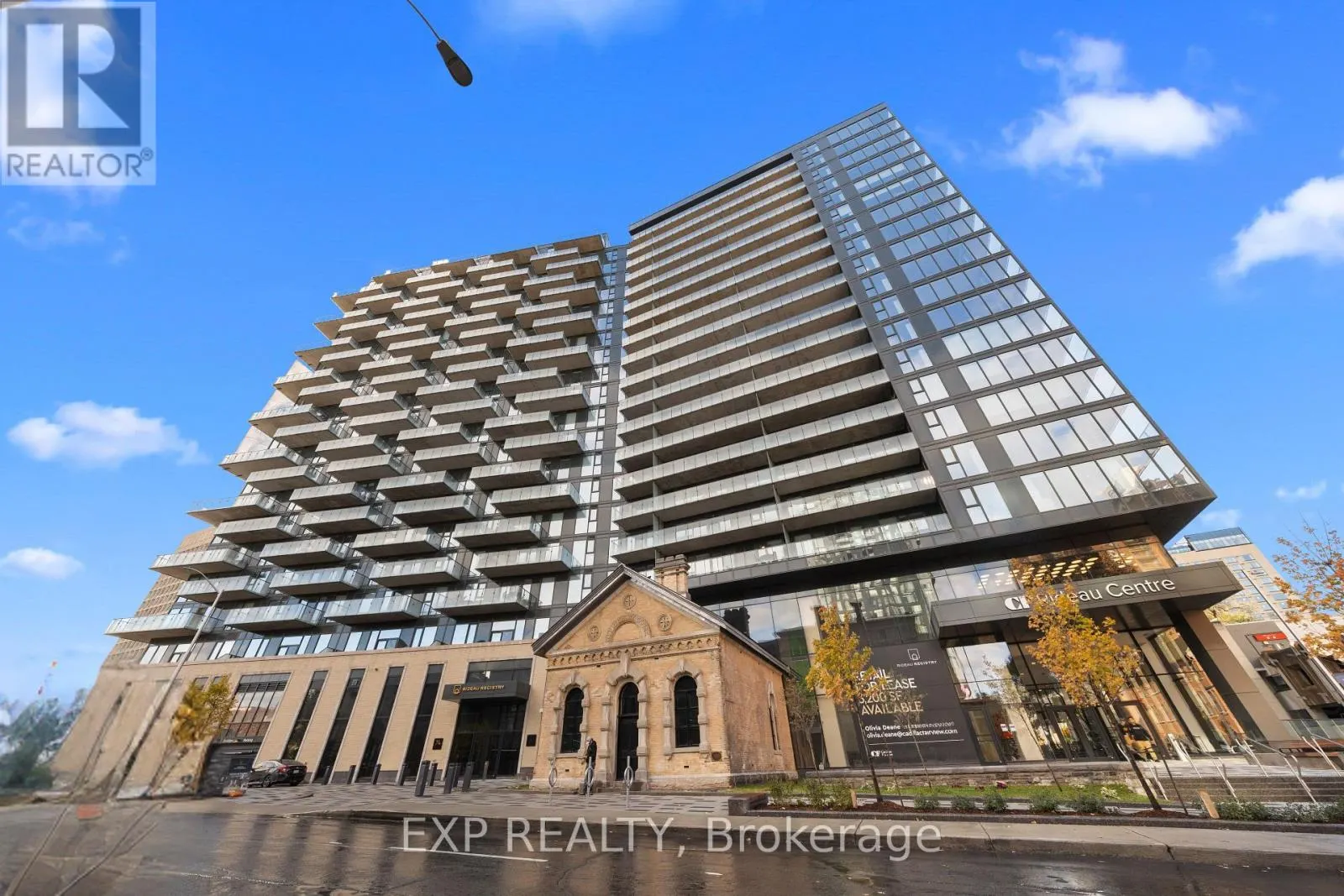 #304 - 74 NICHOLAS STREET