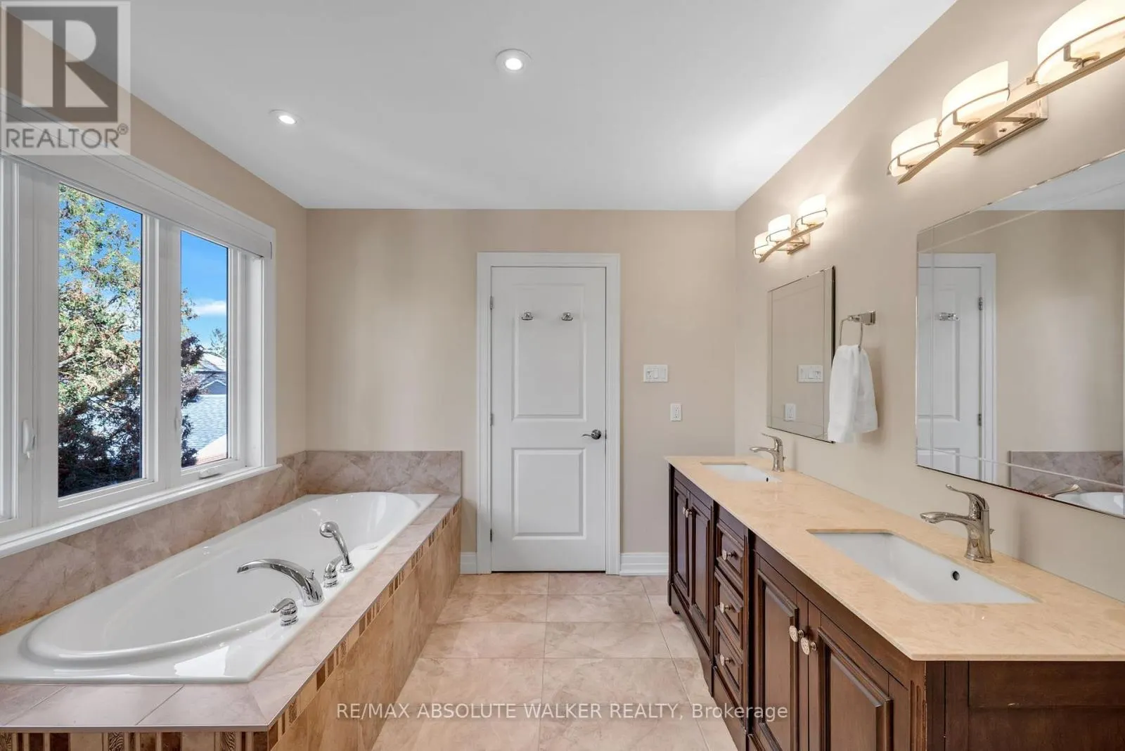 25 GOODWIN AVENUE