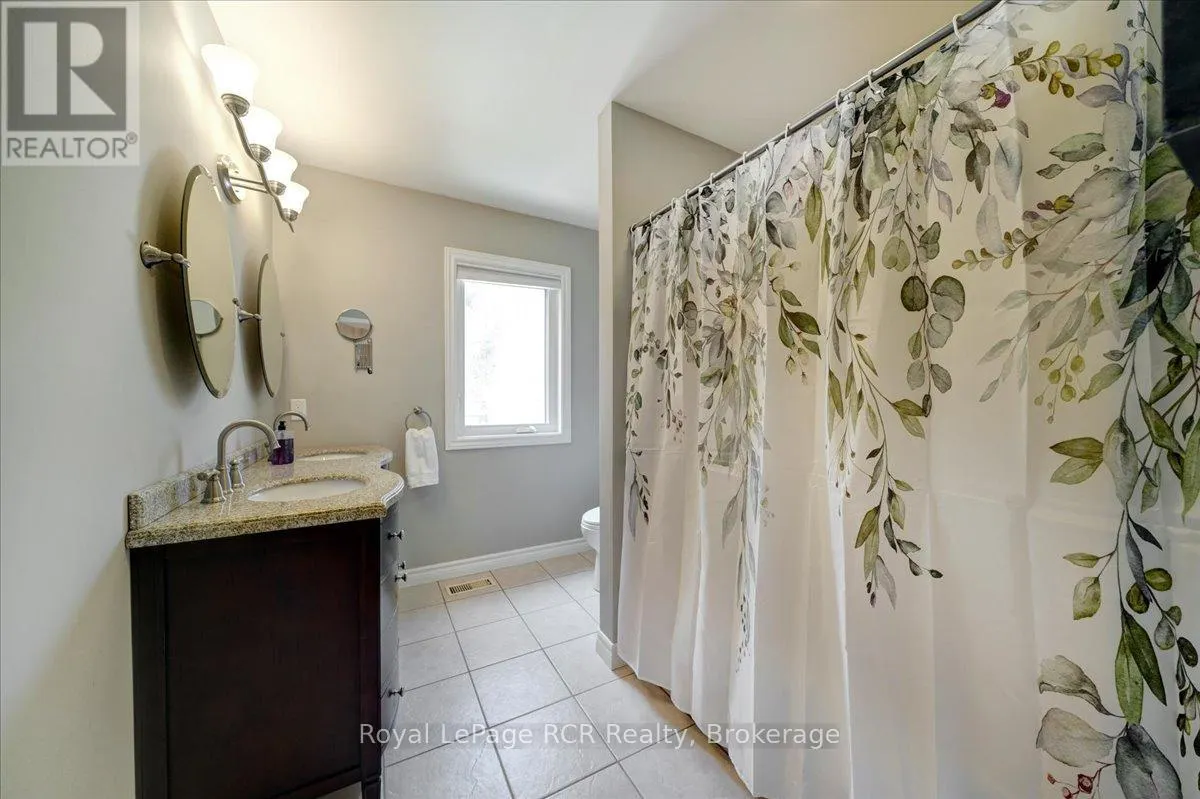 303 6TH AVENUE W