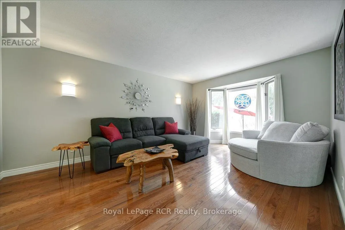 303 6TH AVENUE W