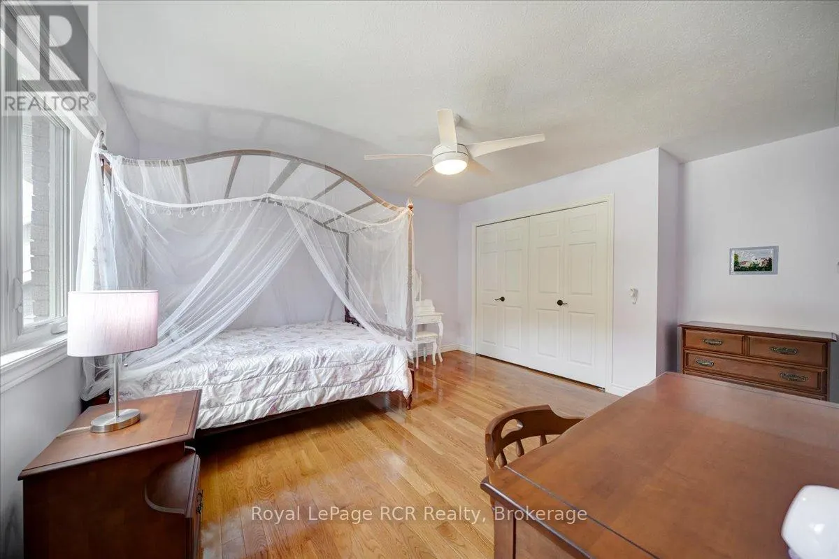 303 6TH AVENUE W