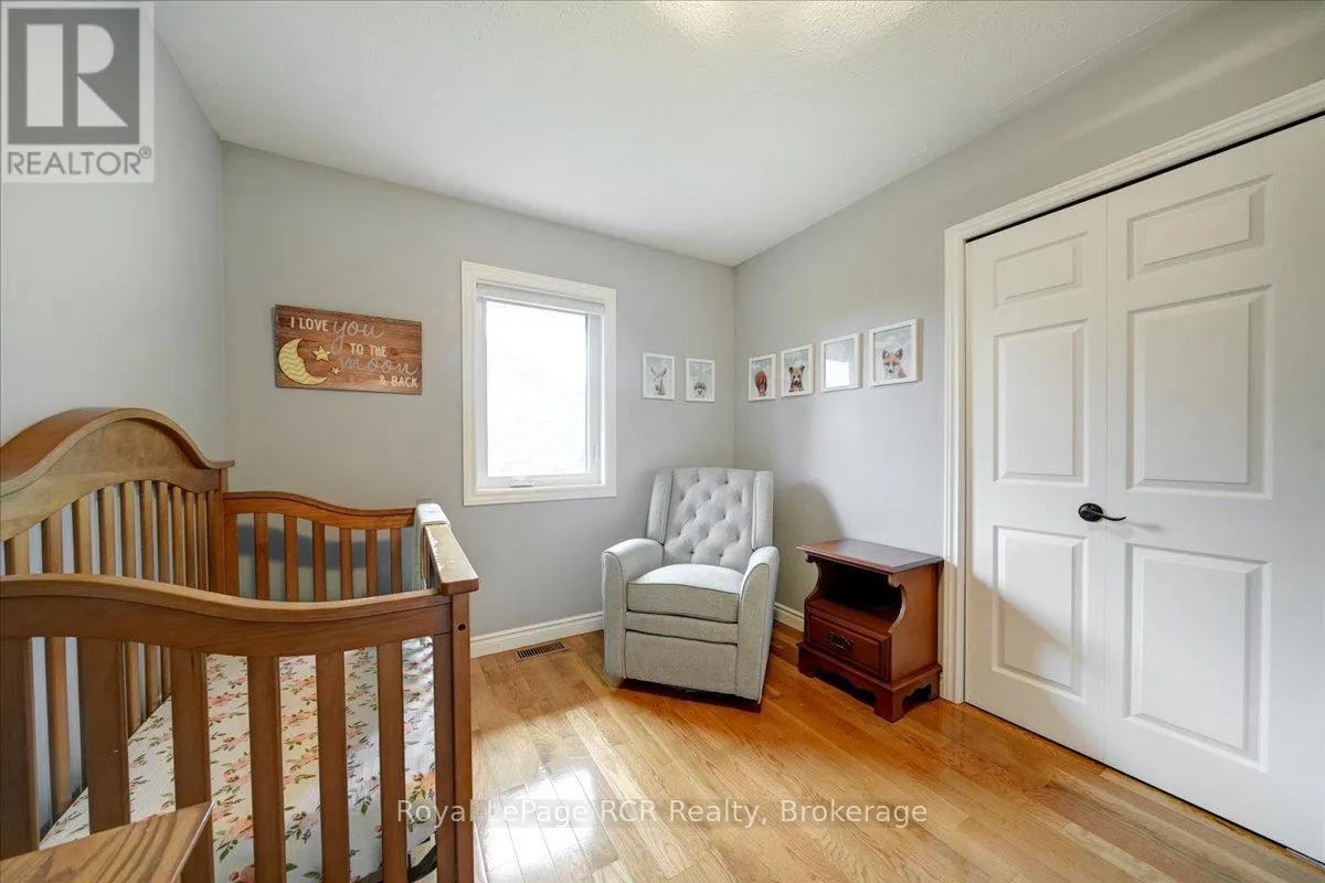 303 6TH AVENUE W