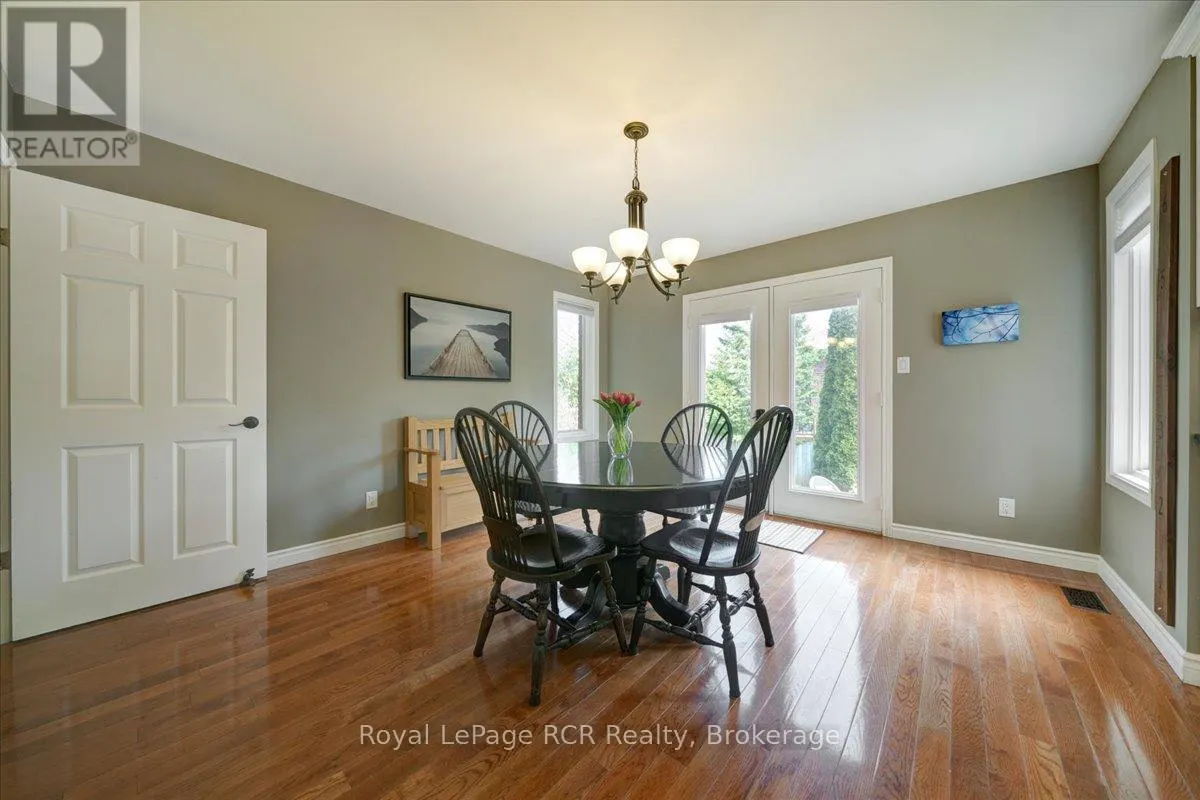 303 6TH AVENUE W
