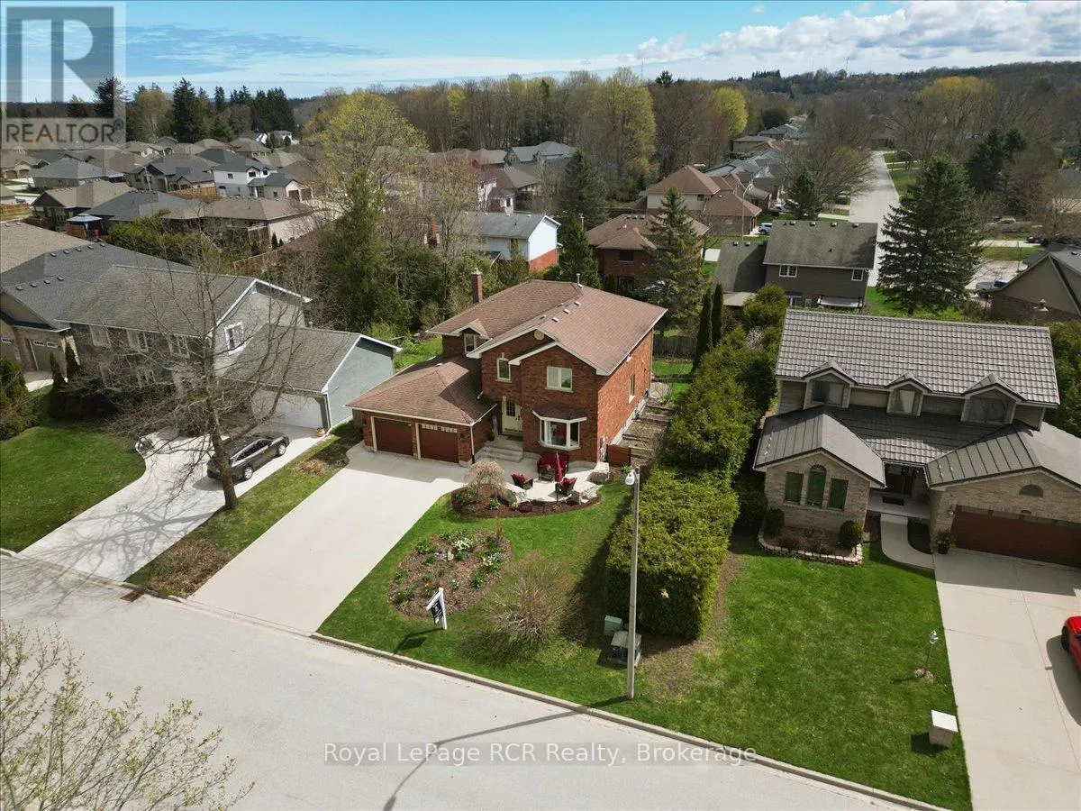 303 6TH AVENUE W