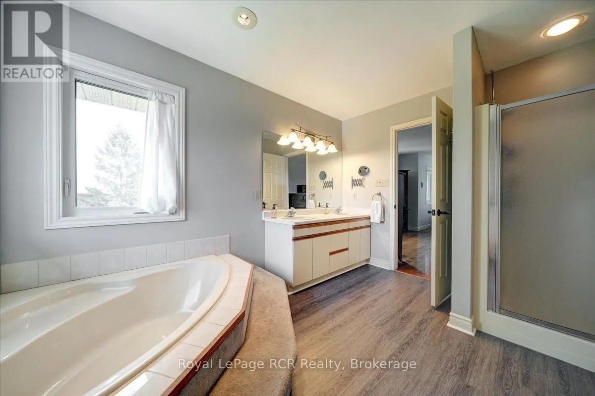 303 6TH AVENUE W