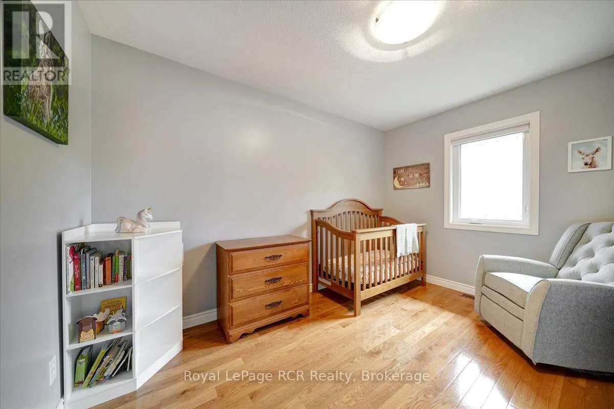 303 6TH AVENUE W