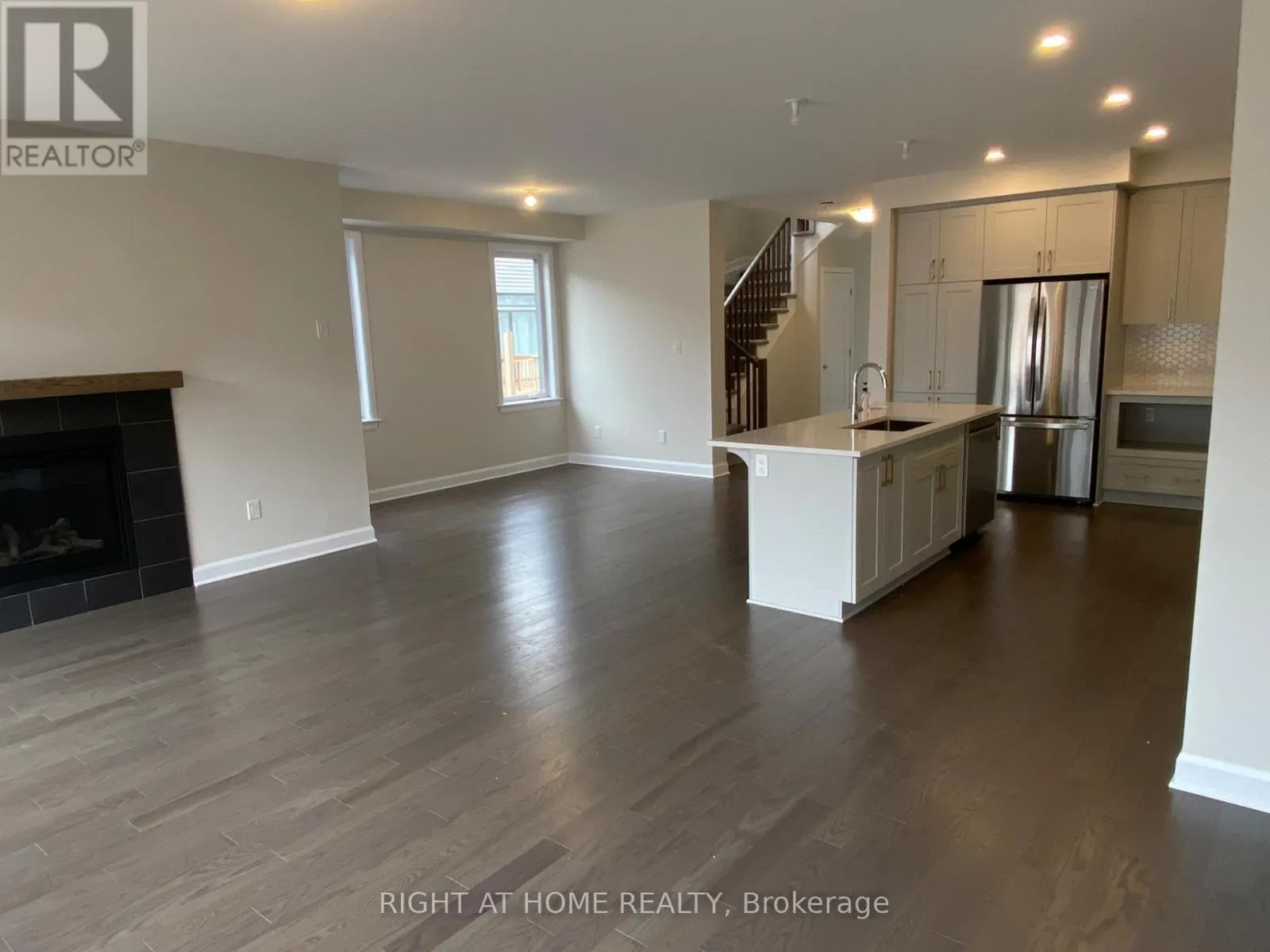 608 MOONFLOWER CRESCENT