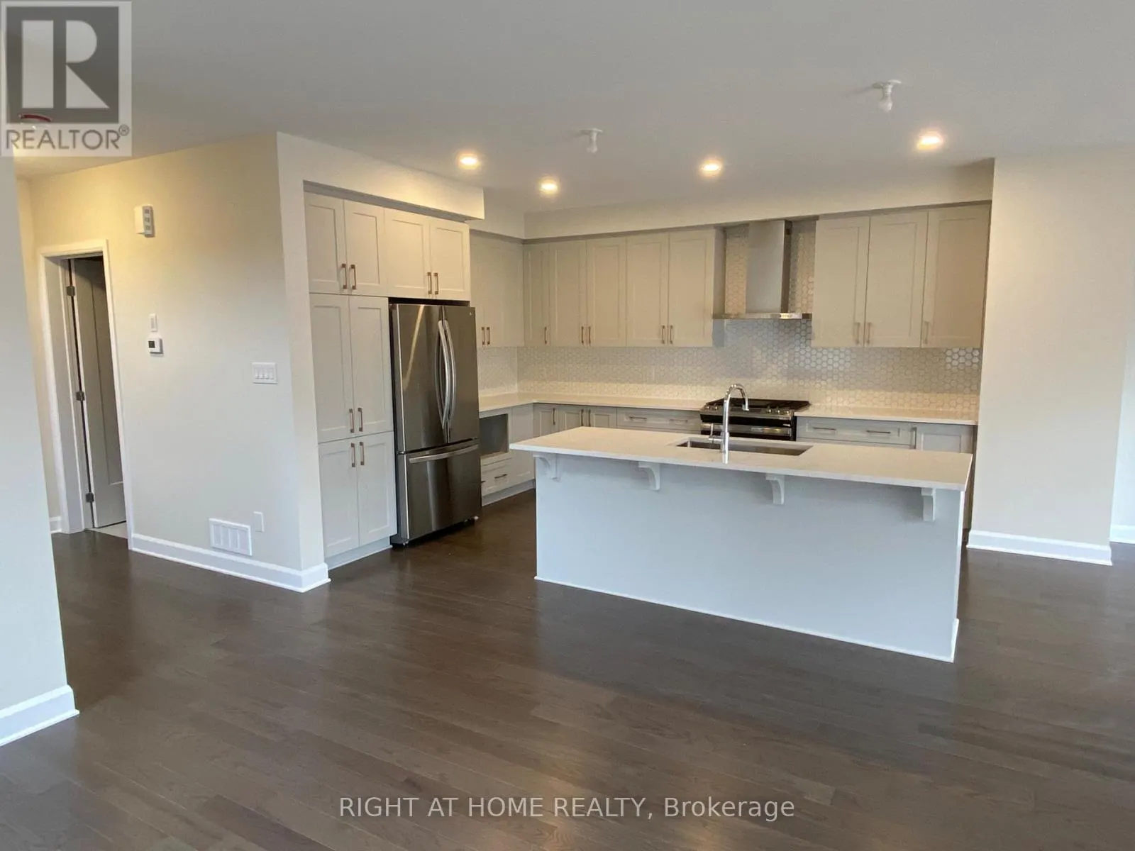 608 MOONFLOWER CRESCENT