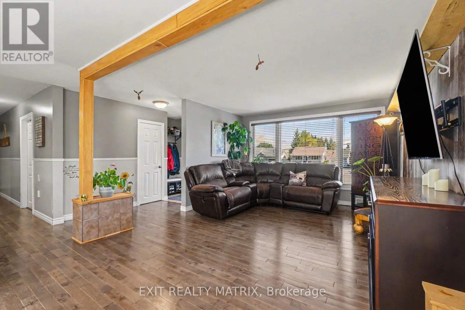 1548 LANDRY ROAD