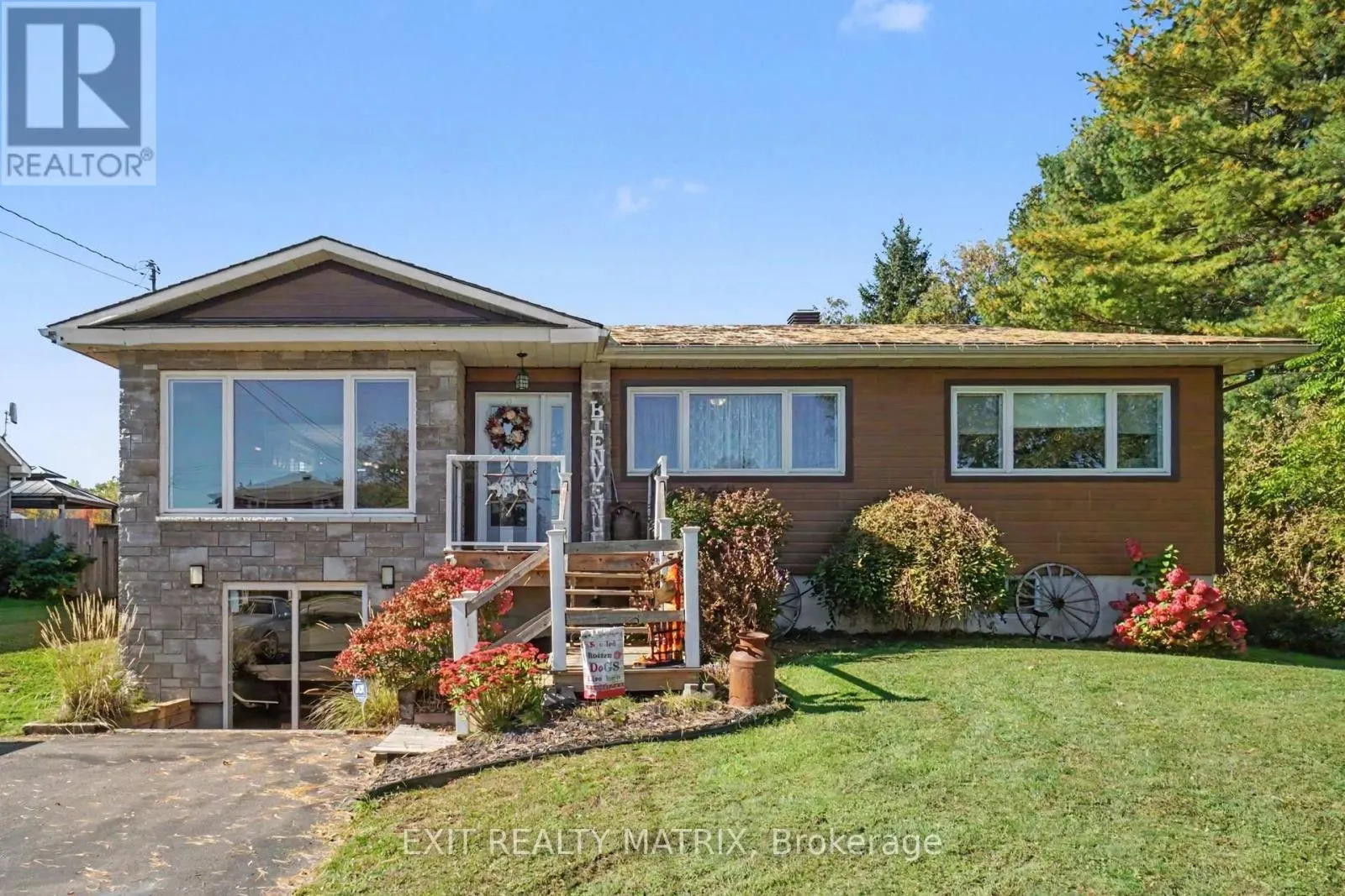 1548 LANDRY ROAD