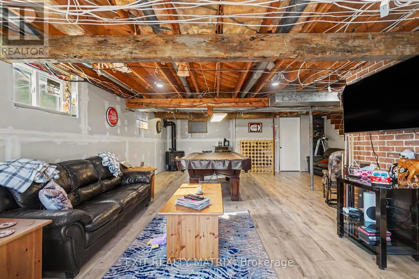 1548 LANDRY ROAD